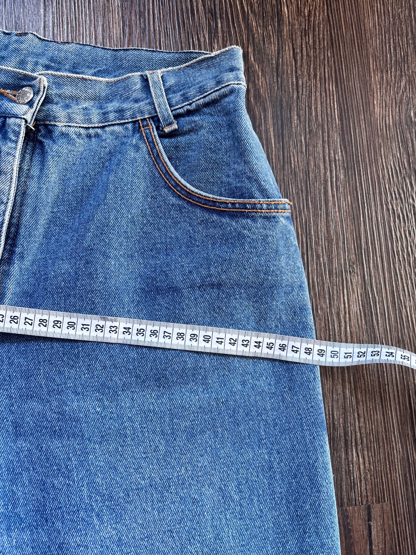 Vintage High Waist Mom Jeans – Mid Blue