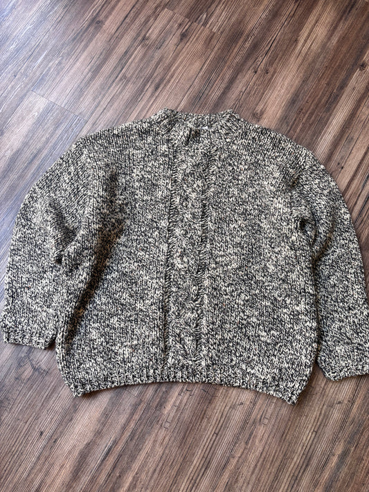 Vintage Chunky Cable Knit Sweater – Black & Cream