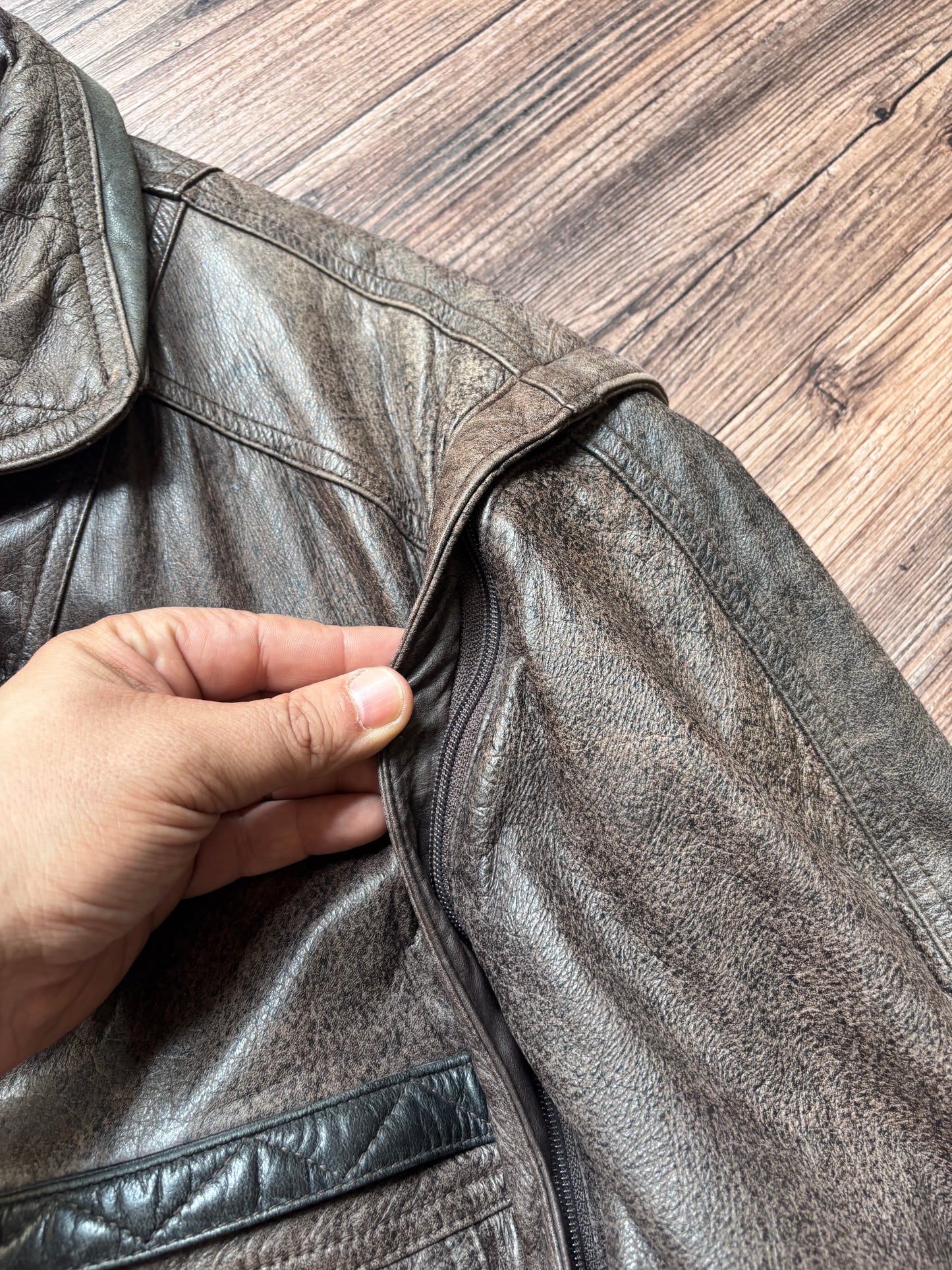 Vintage Convertible Leather Bomber – Brown