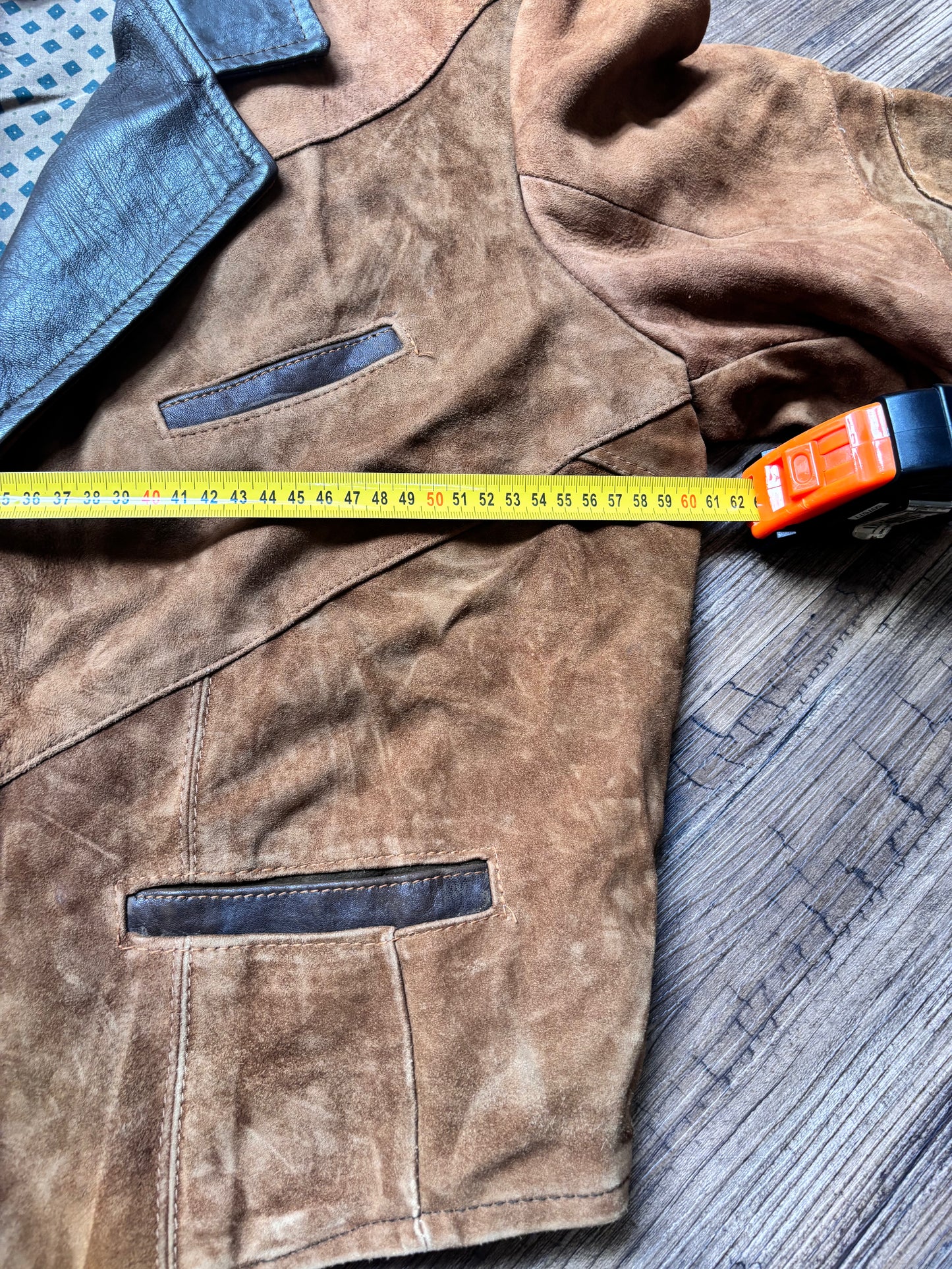 Vintage 80s Suede Tuxedo Jacket – Beige & Brown