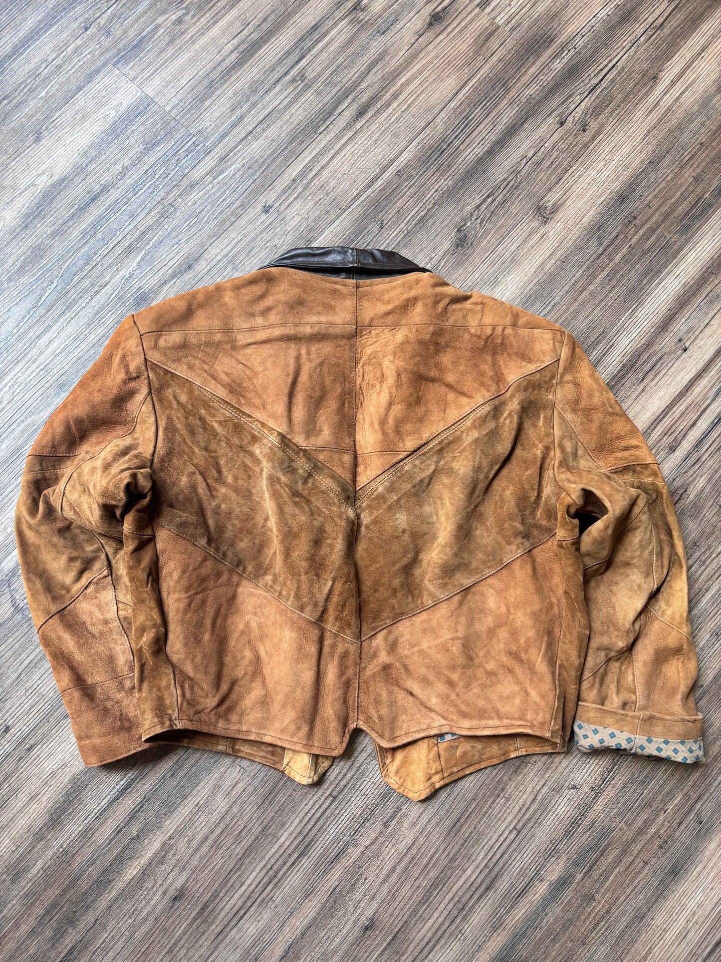 Vintage 80s Suede Tuxedo Jacket – Beige & Brown